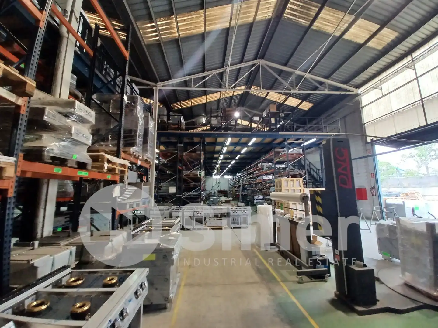 Küche von Fabrikhallen zum Verkauf in Montcada i Reixac