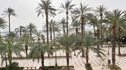 Foto 2 de Piso en venta en Rambla de Méndez Núñez, 2, Casco Antiguo - Sta. Cruz - Ayuntamiento, Alicante / Alacant