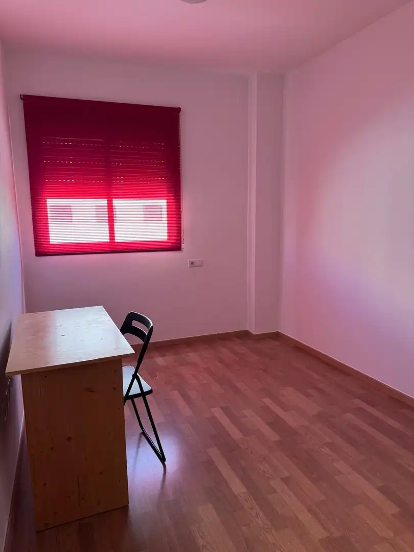 Habitación de Piso de alquiler en Málaga con Terraza, Amueblado y Piscina comunitaria