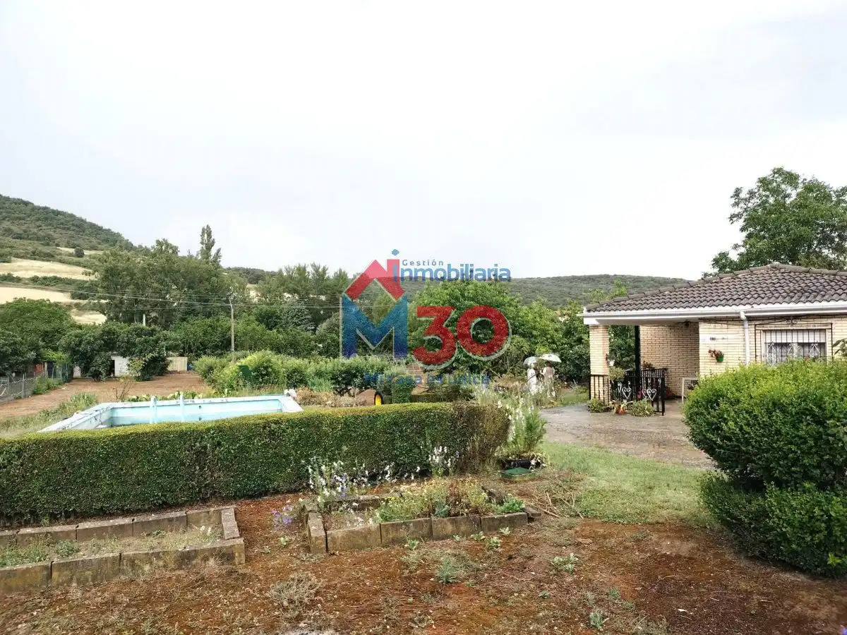 Garden of Houses for sale in Pancorbo  with Swimming Pool