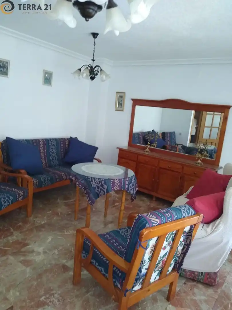 Wohnzimmer von Wohnung zur Miete in Jaén mit Heizung, Terrasse und Gemeinschaftspool
