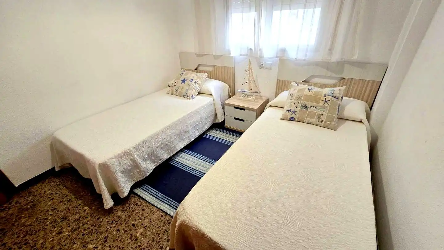 Bedroom of Flat for rent in Gandia
