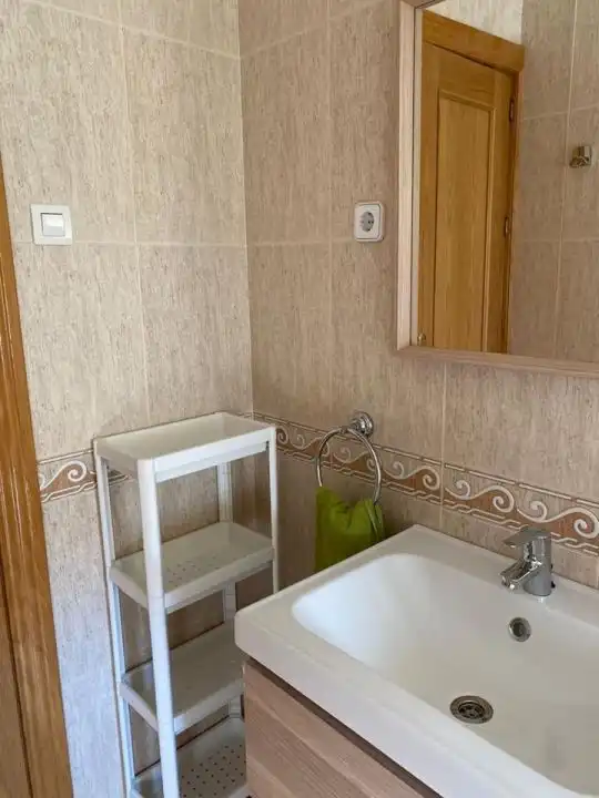 Bathroom of Flat for rent in Granada  with Air Conditioner, Heating and Furnished