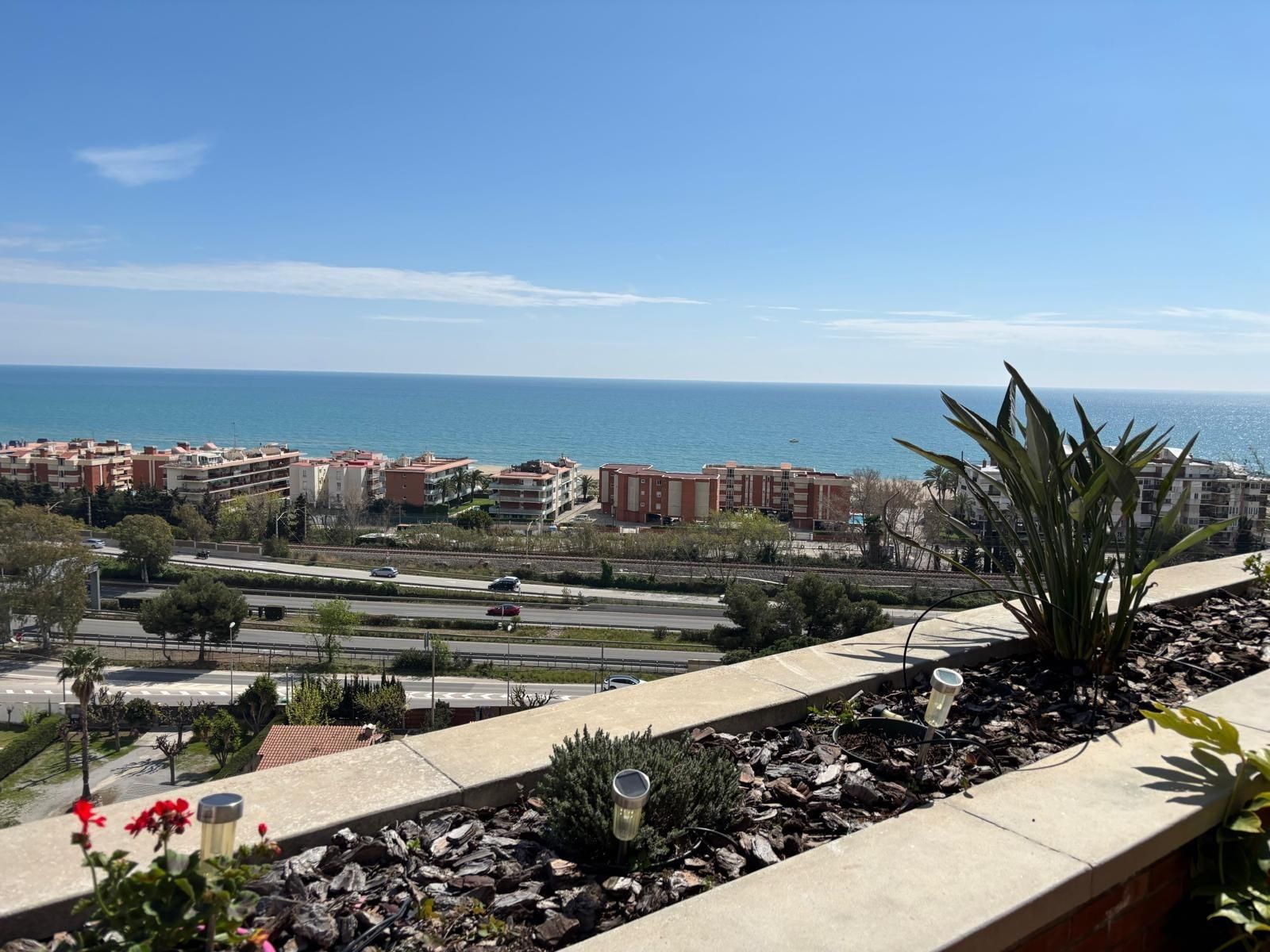 Vista exterior de Dúplex en venda en Sitges amb Aire condicionat, Calefacció i Parquet