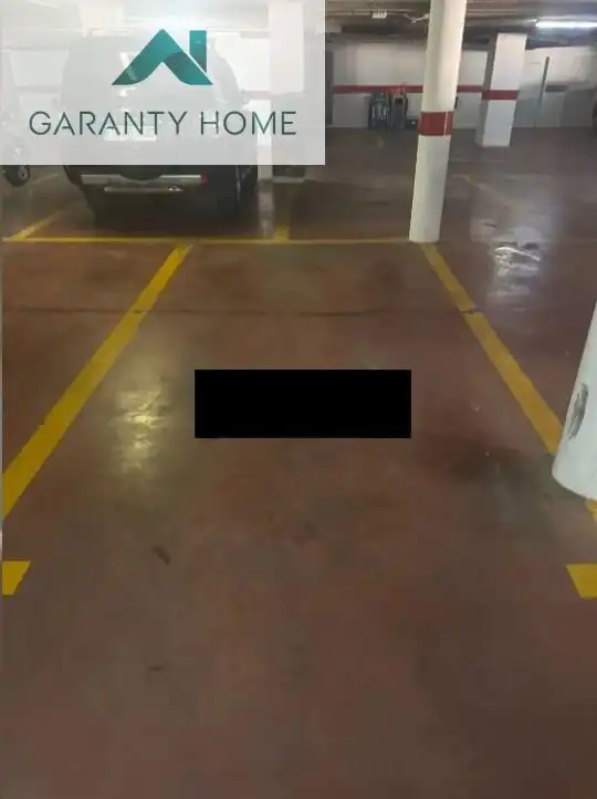 Parking of Flat for sale in Málaga  with Air Conditioner, Heating and Private garden