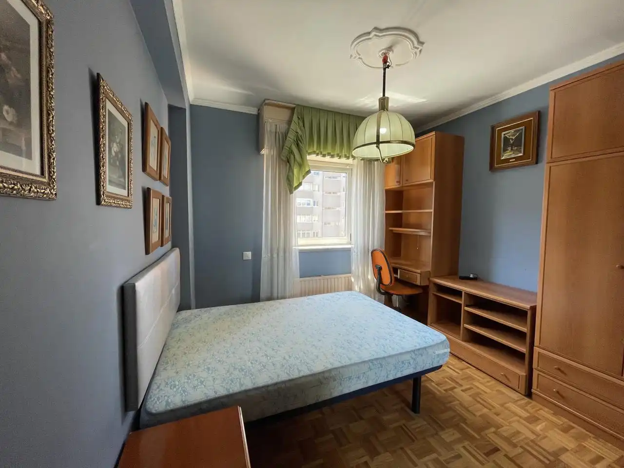 Habitación de Piso en venta en A Coruña Capital  con Calefacción y Trastero