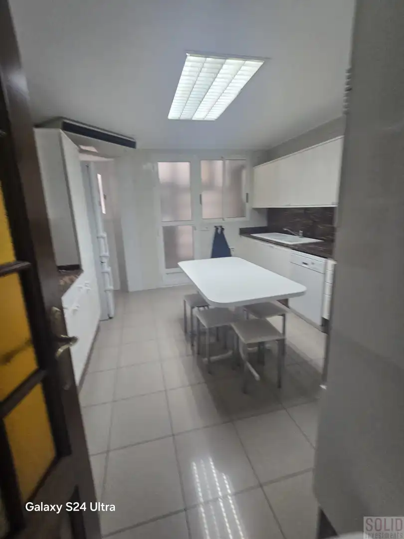 Kitchen of Flat for rent in Valencia  with Air Conditioner and Balcony