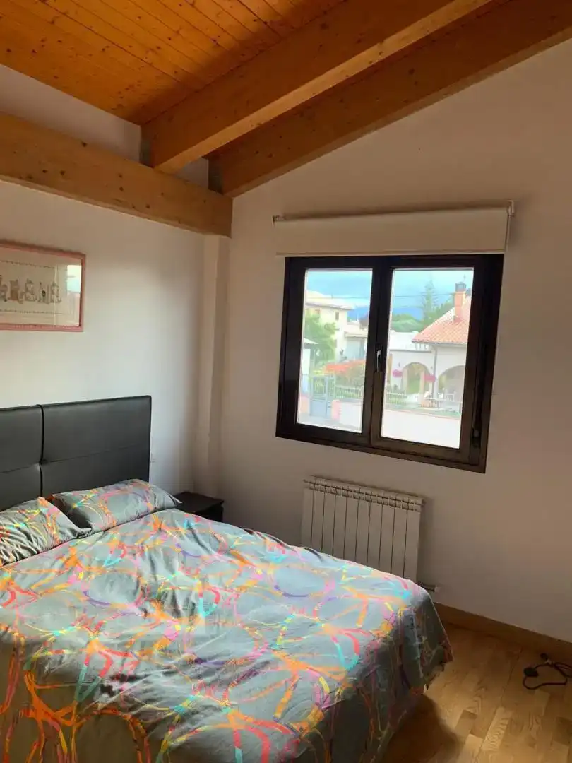 Dormitori de Casa adosada en venda en Clavijo amb Jardí privat, Traster i Piscina