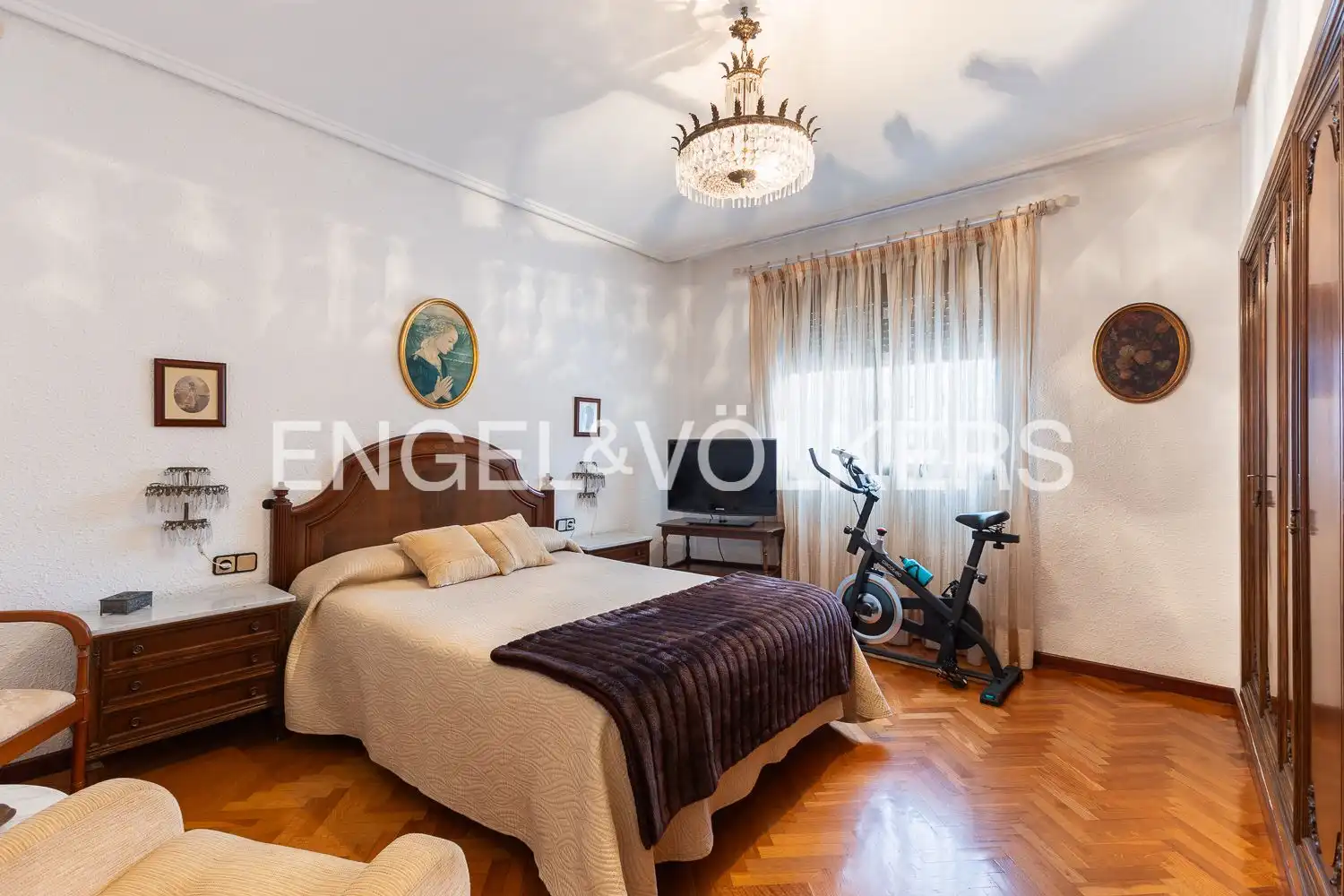 Schlafzimmer von Dachboden zum Verkauf in Valencia mit Klimaanlage, Heizung und Parkett
