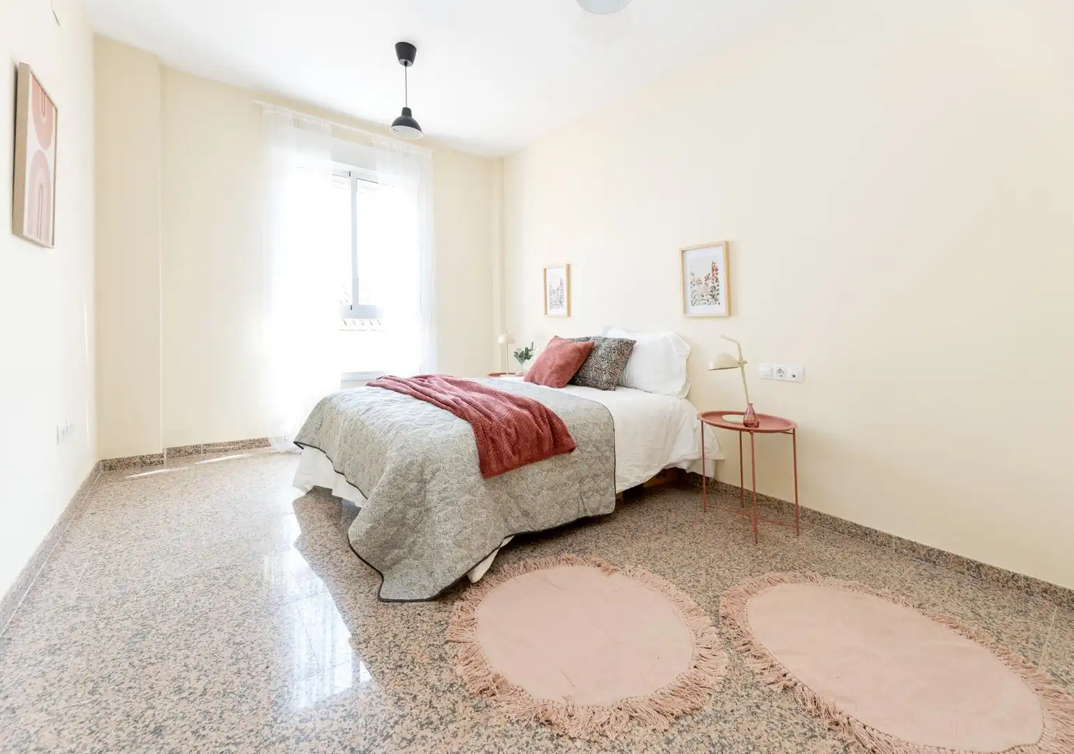 Habitación de Piso en venta en La Zubia con Calefacción y Balcón
