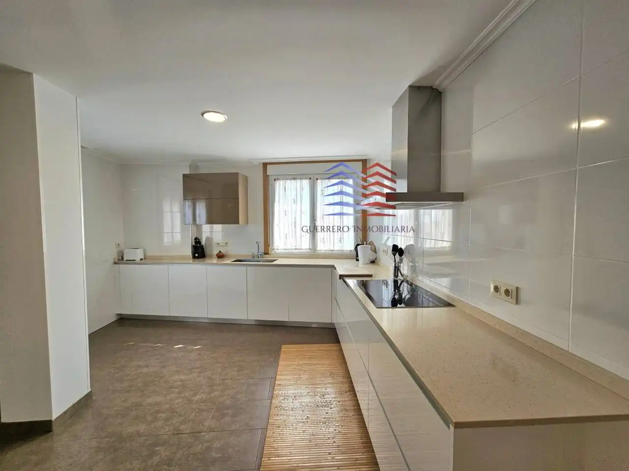 Cocina de Apartamento de alquiler en Maceda con Calefacción, Parquet y Trastero