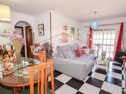 Sala d'estar de Pis en venda en Chipiona amb Aire condicionat i Terrassa
