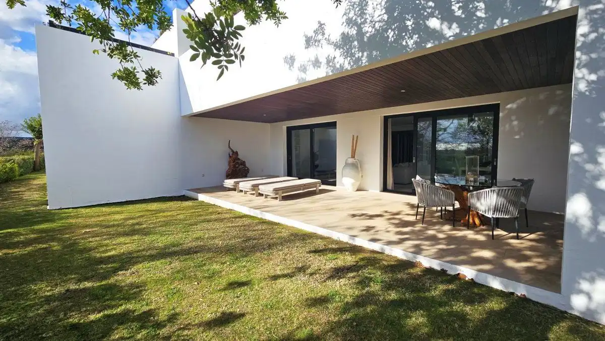 Appartement compact avec piscine à vendre à Sotogrande Alto
