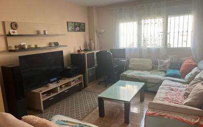 Sala d'estar de Casa o xalet en venda en Águilas amb Aire condicionat, Terrassa i Moblat