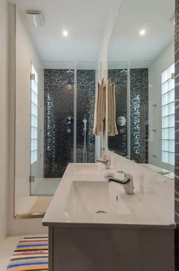 Bathroom of Houses for sale in A Coruña Capital   with Heating and Alarm