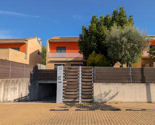 Vista exterior de Casa o xalet en venda en Egüés amb Terrassa