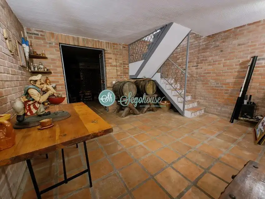 Houses for sale in Segovia  with Heating