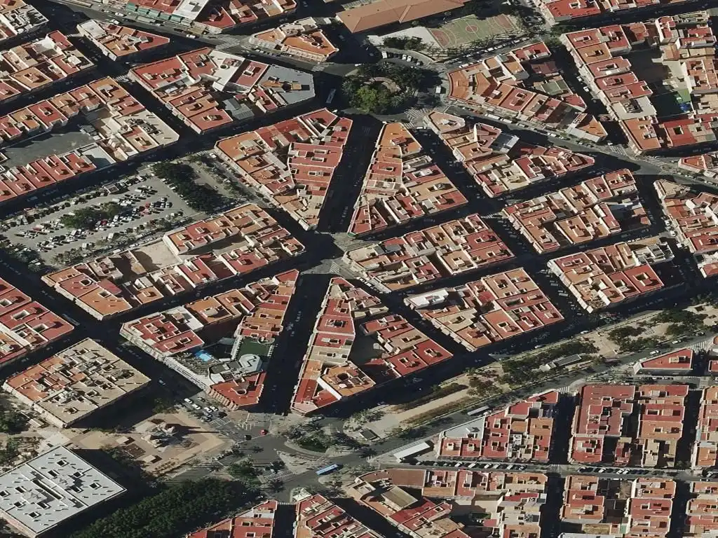 Piso en venta en Hermanos Navarro Caracena 18, imagen 2