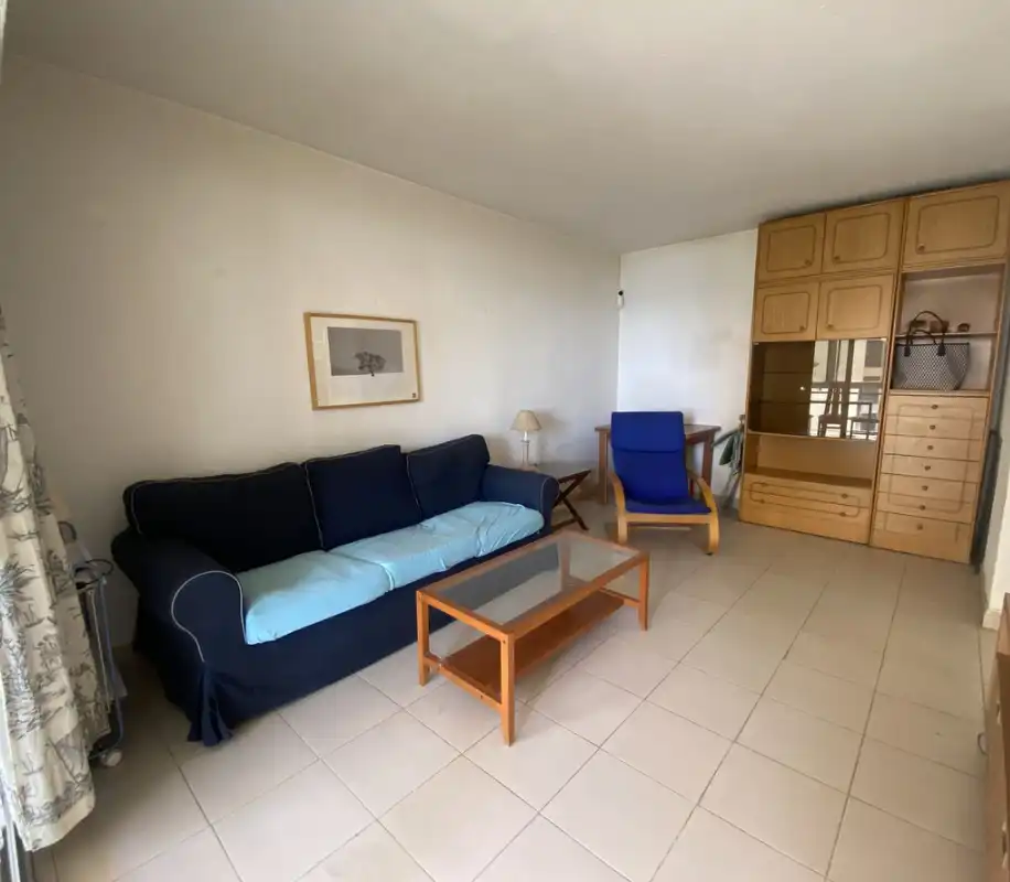 Sala d'estar de Pis en venda en Marbella amb Terrassa, Moblat i Forn