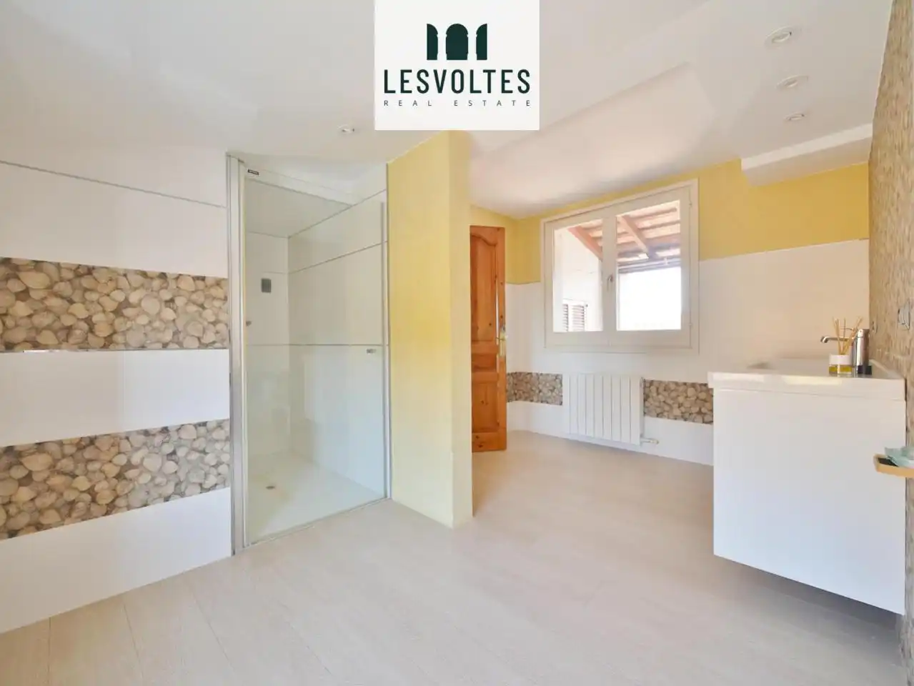 Habitación de Casa o chalet en venta en Mont-ras con Calefacción, Jardín privado y Terraza