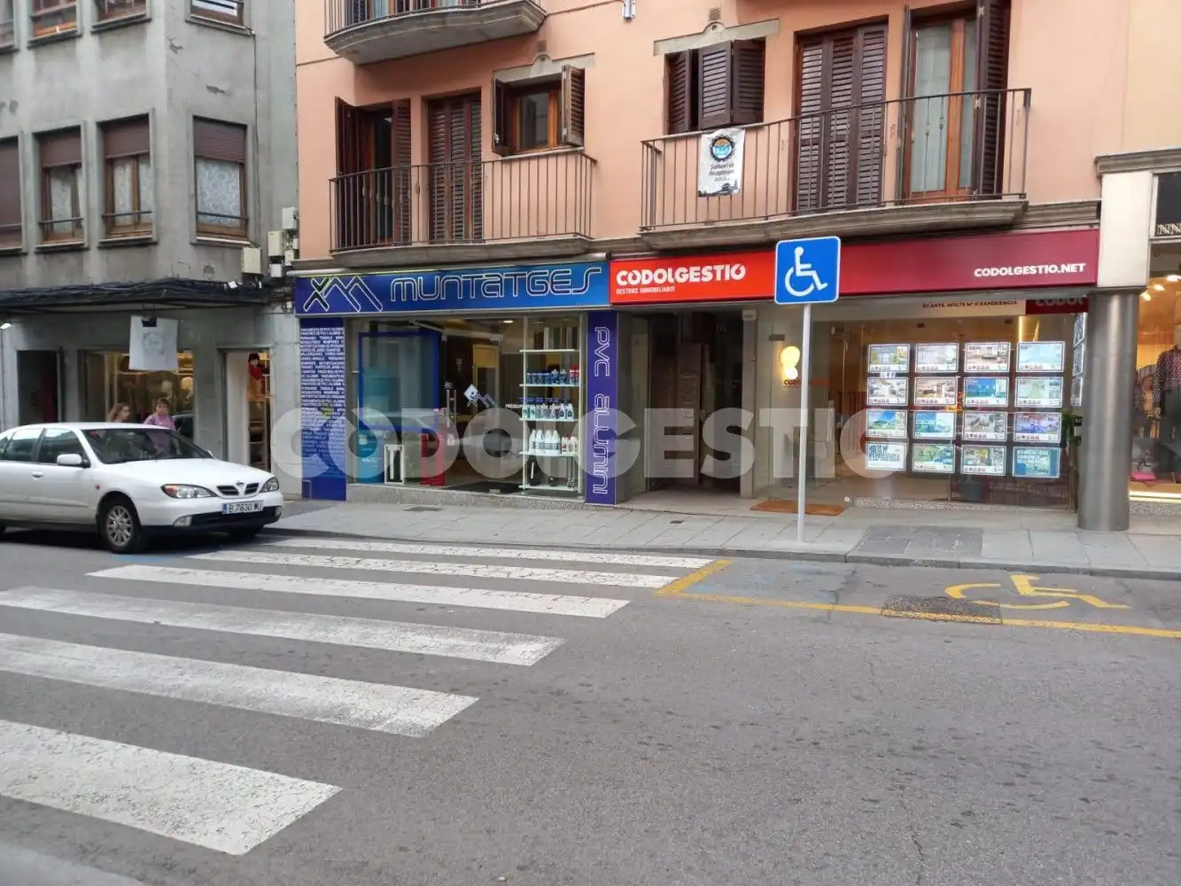 Einzelparkplatz zum Verkauf in Torelló