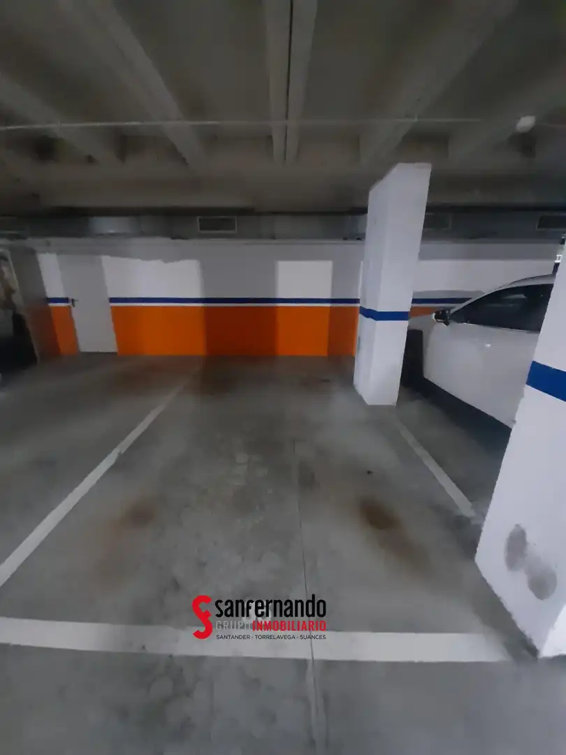 Parking of Flat for rent in Santander  with Furnished