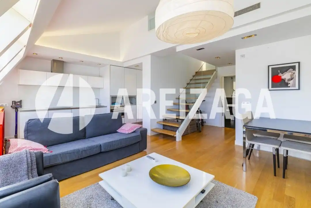 Vista exterior de Ático en venta en Donostia - San Sebastián  con Aire acondicionado y Calefacción