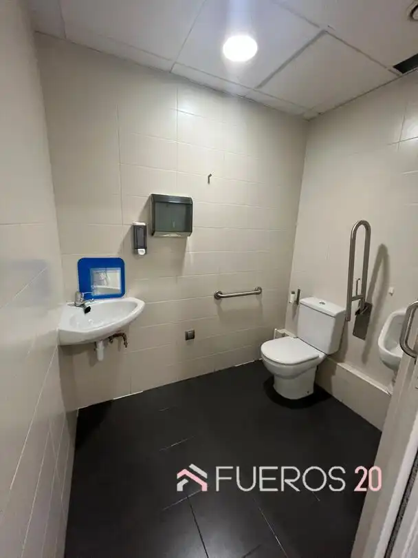 Business premises to rent in Bagatza - San Vicente, imagen 11