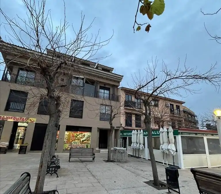 Vista exterior de Apartament en venda en Velilla de San Antonio