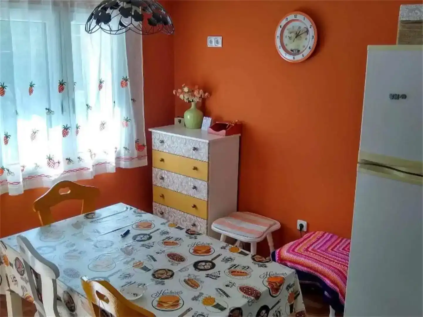 Menjador de Casa adosada en venda en Aniñón amb Jardí privat, Parquet i Traster