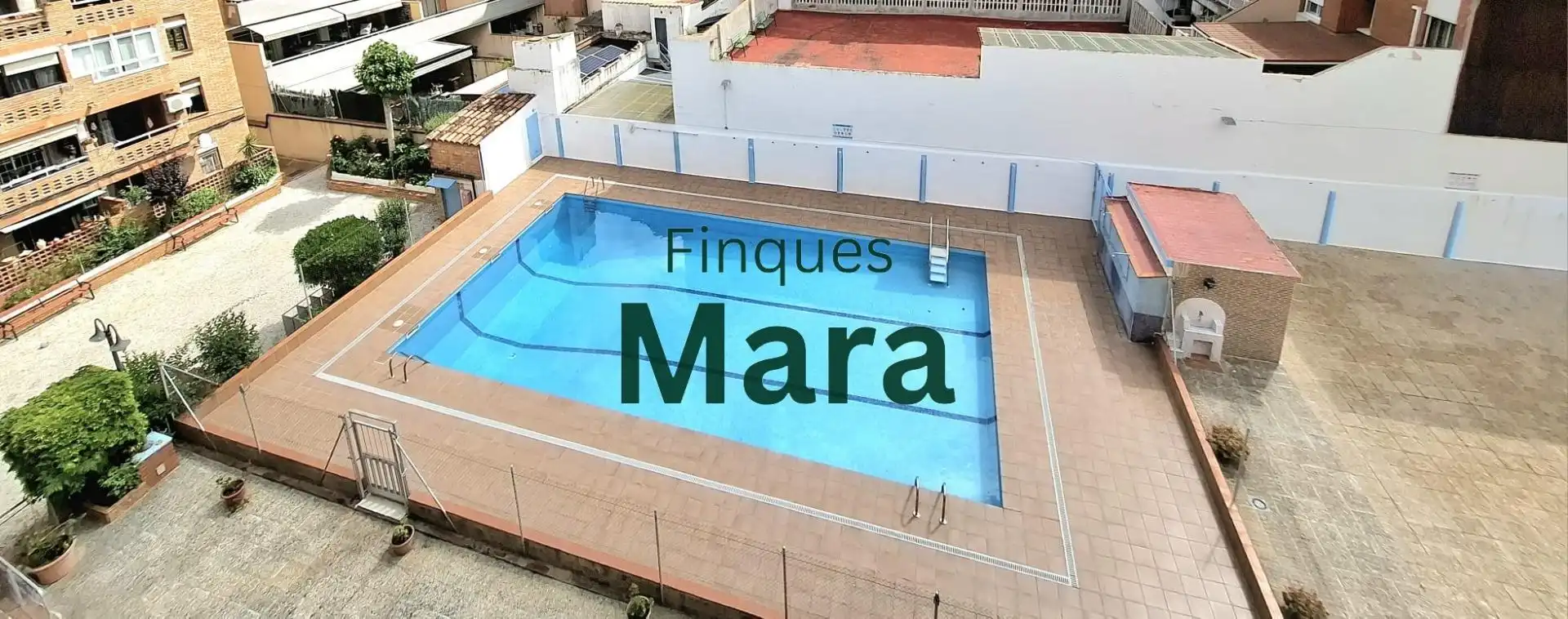Piscina de Piso en venta en Sant Boi de Llobregat con Aire acondicionado, Calefacción y Piscina comunitaria