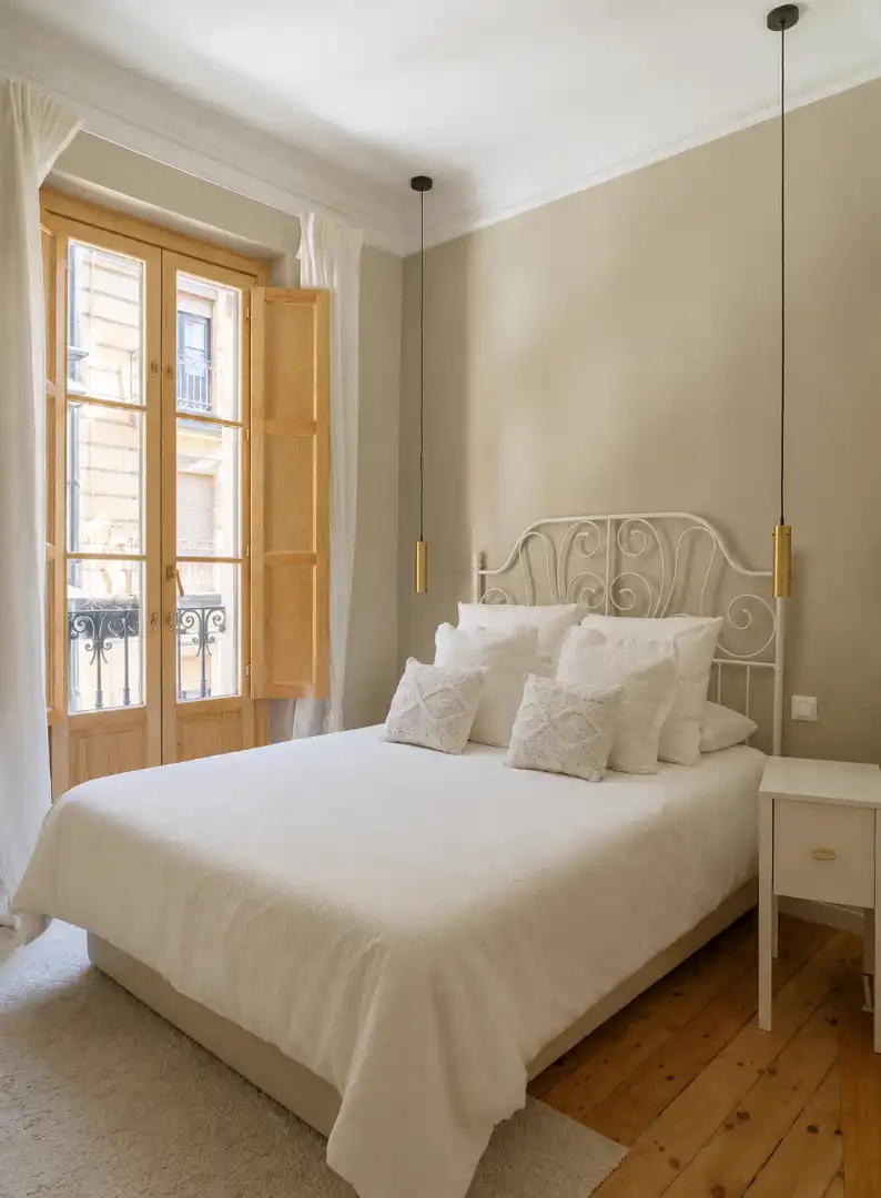 Bedroom of Apartments for rent in Bilbao   with Air Conditioner, Heating and Parquet flooring