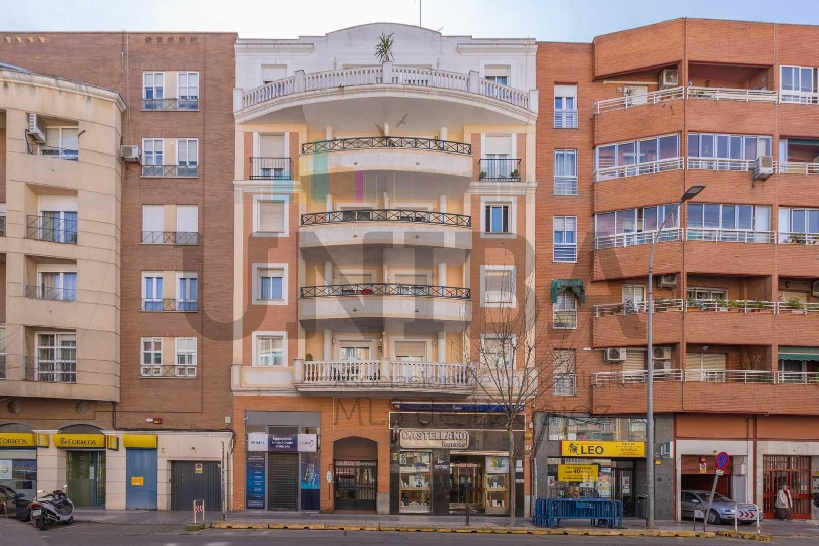 Vista exterior de Apartament en venda en Badajoz Capital amb Aire condicionat i Terrassa