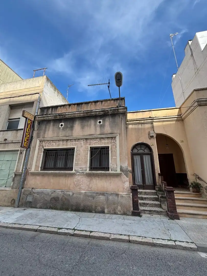 Vista exterior de Casa o xalet en venda en Tortosa amb Terrassa i Traster