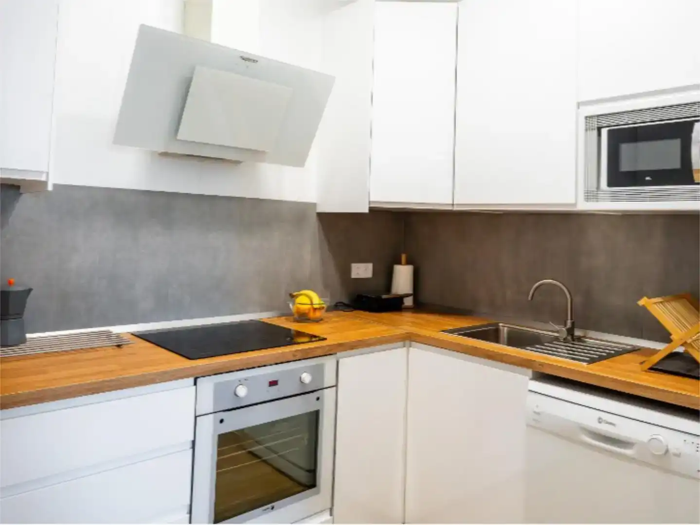 Cuina de Pis en venda en Málaga amb Aire condicionat, Jardí privat i Parquet