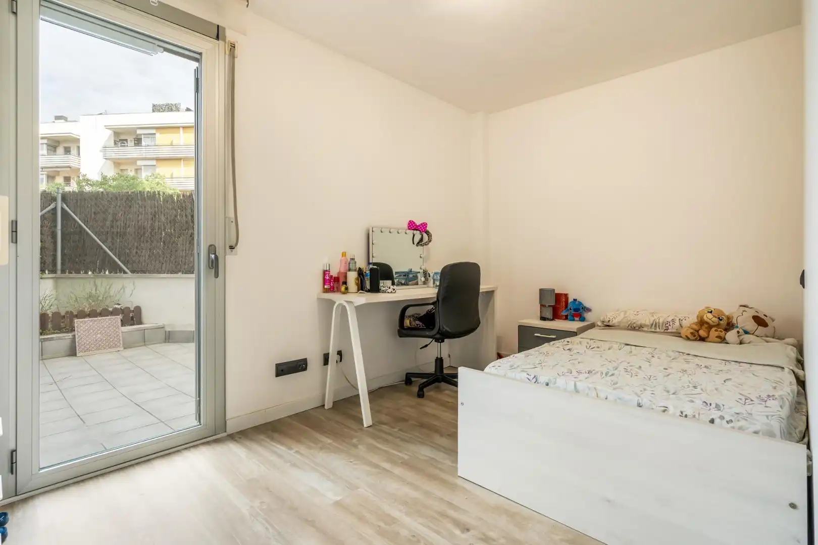Schlafzimmer von Wohnung zum Verkauf in Montcada i Reixac mit Klimaanlage, Heizung und Parkett