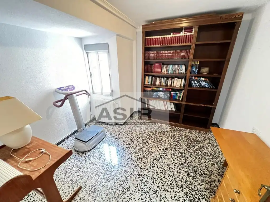 Flat for rent in Calle Doctor Ferran, Albuixarres
