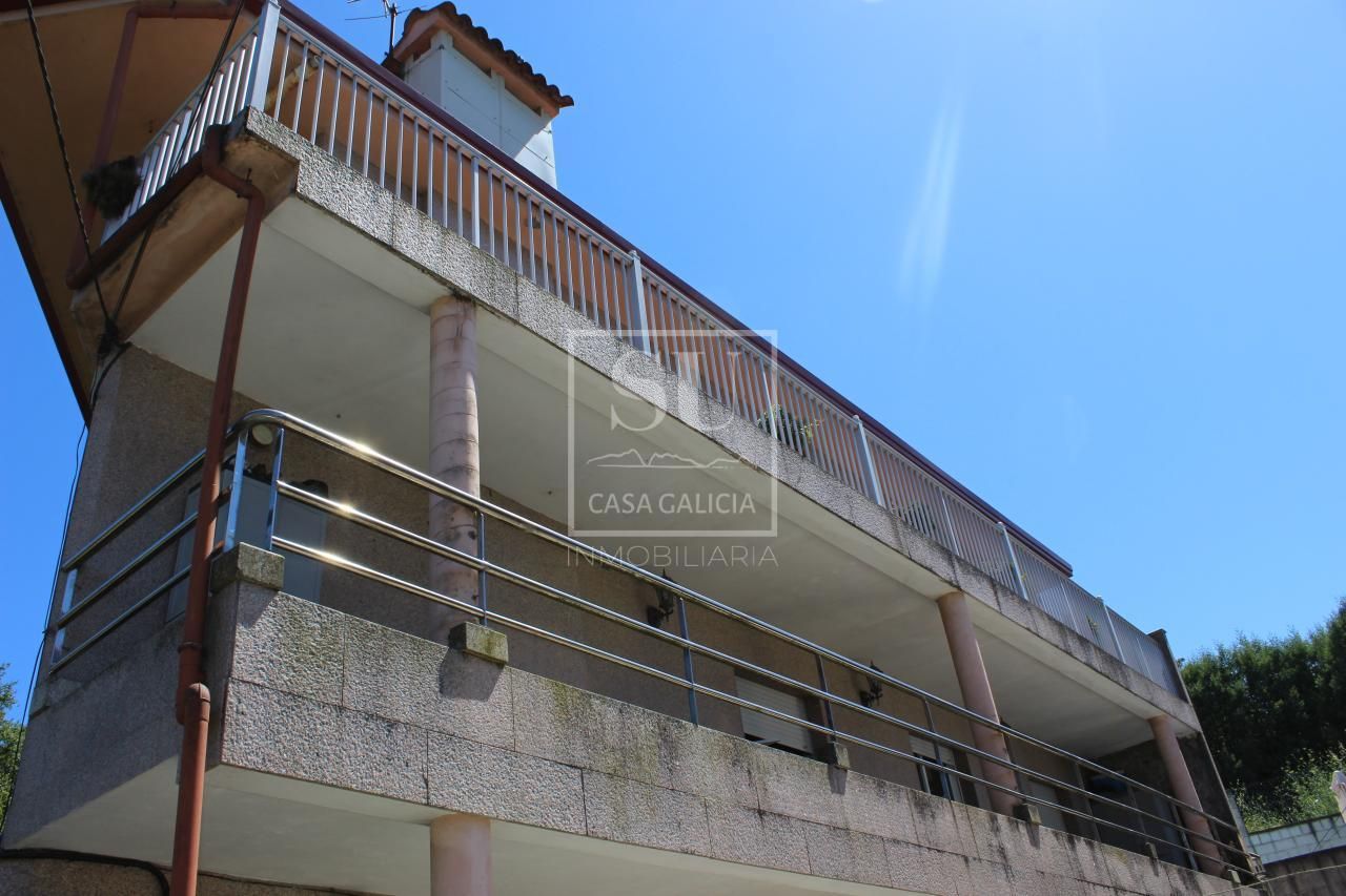 Casa adosada en venta en Comesaña - Matamá