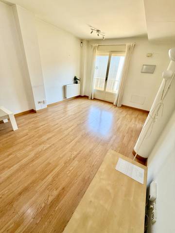 Piso en Venta en Calle Mendívil, 33A en Numancia