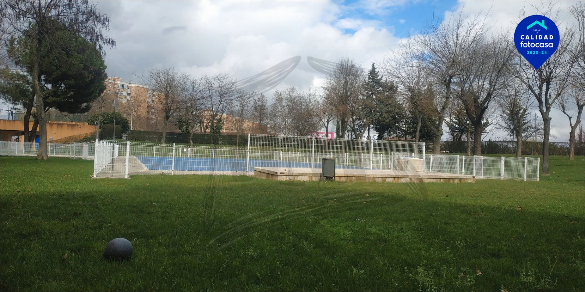 Swimming pool of Flat for sale in Fuenlabrada  with Air Conditioner, Heating and Private garden