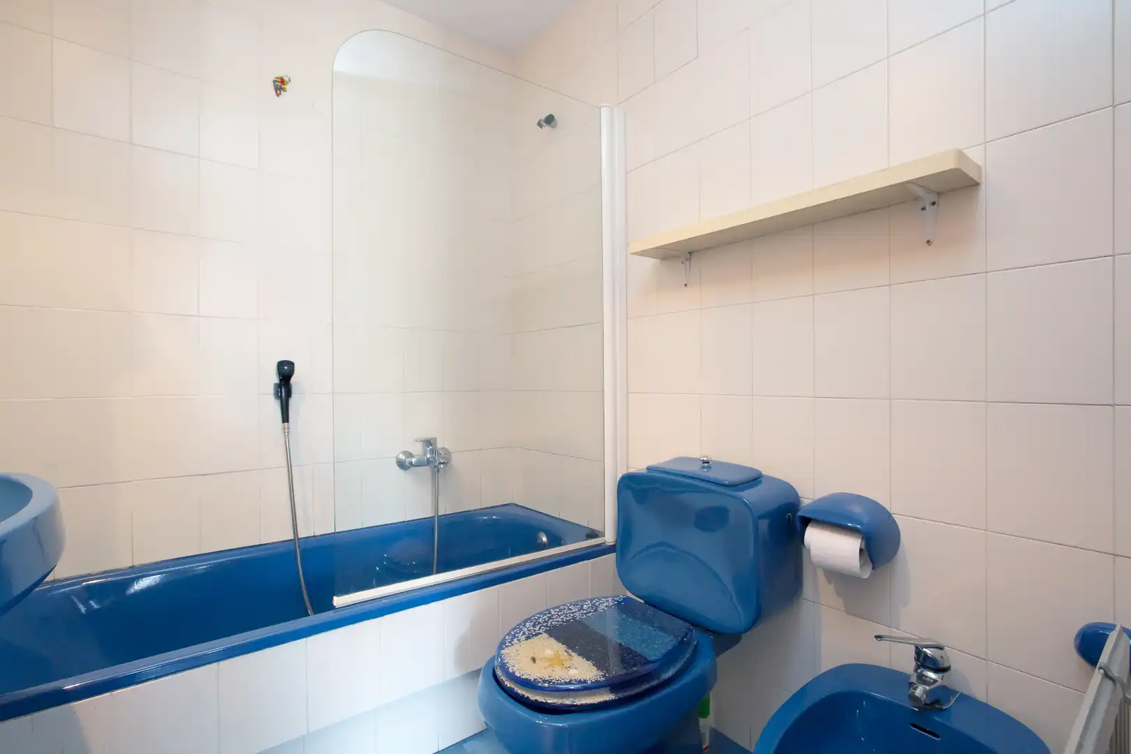 Bathroom of Flat for sale in Bilbao   with Air Conditioner, Heating and Parquet flooring