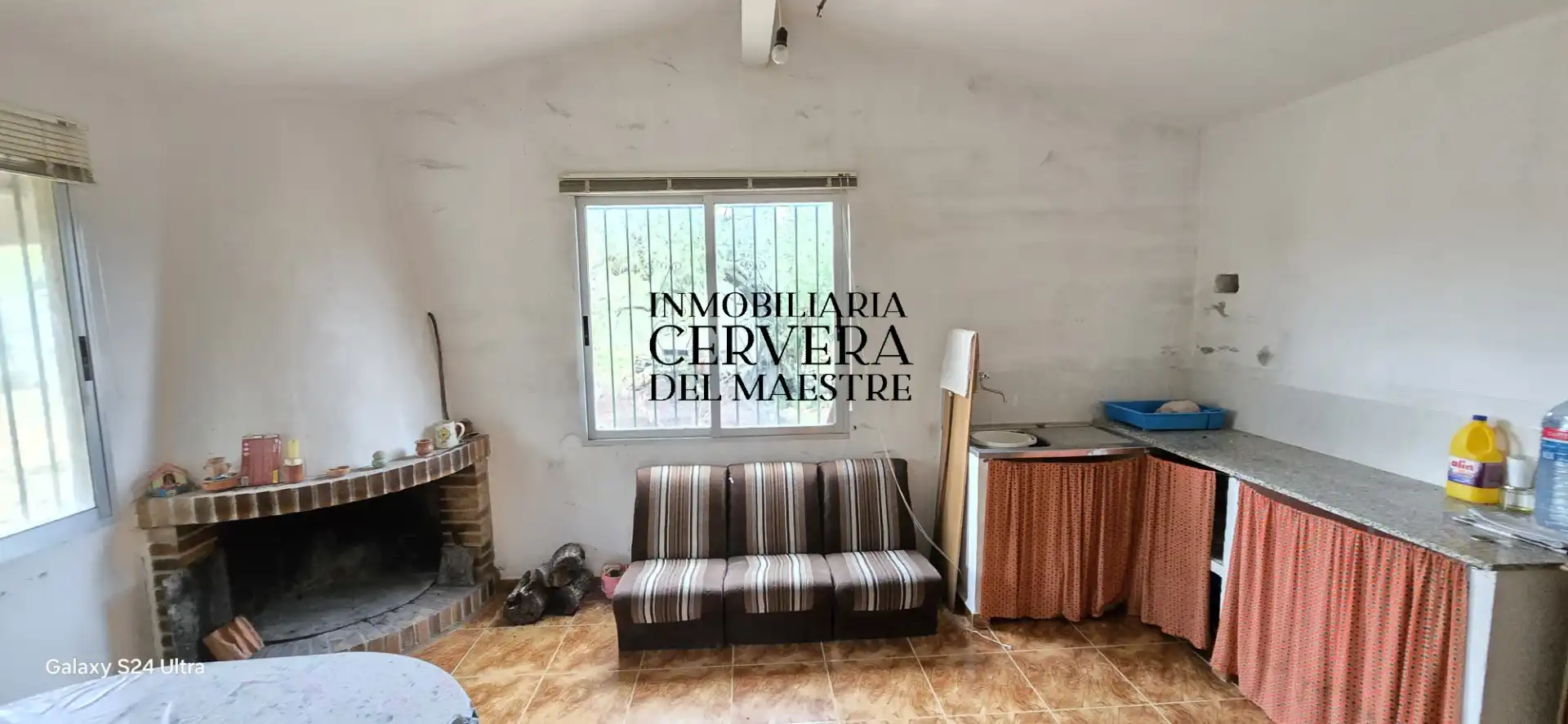 Vista exterior de Finca rústica en venda en Cervera del Maestre amb Moblat