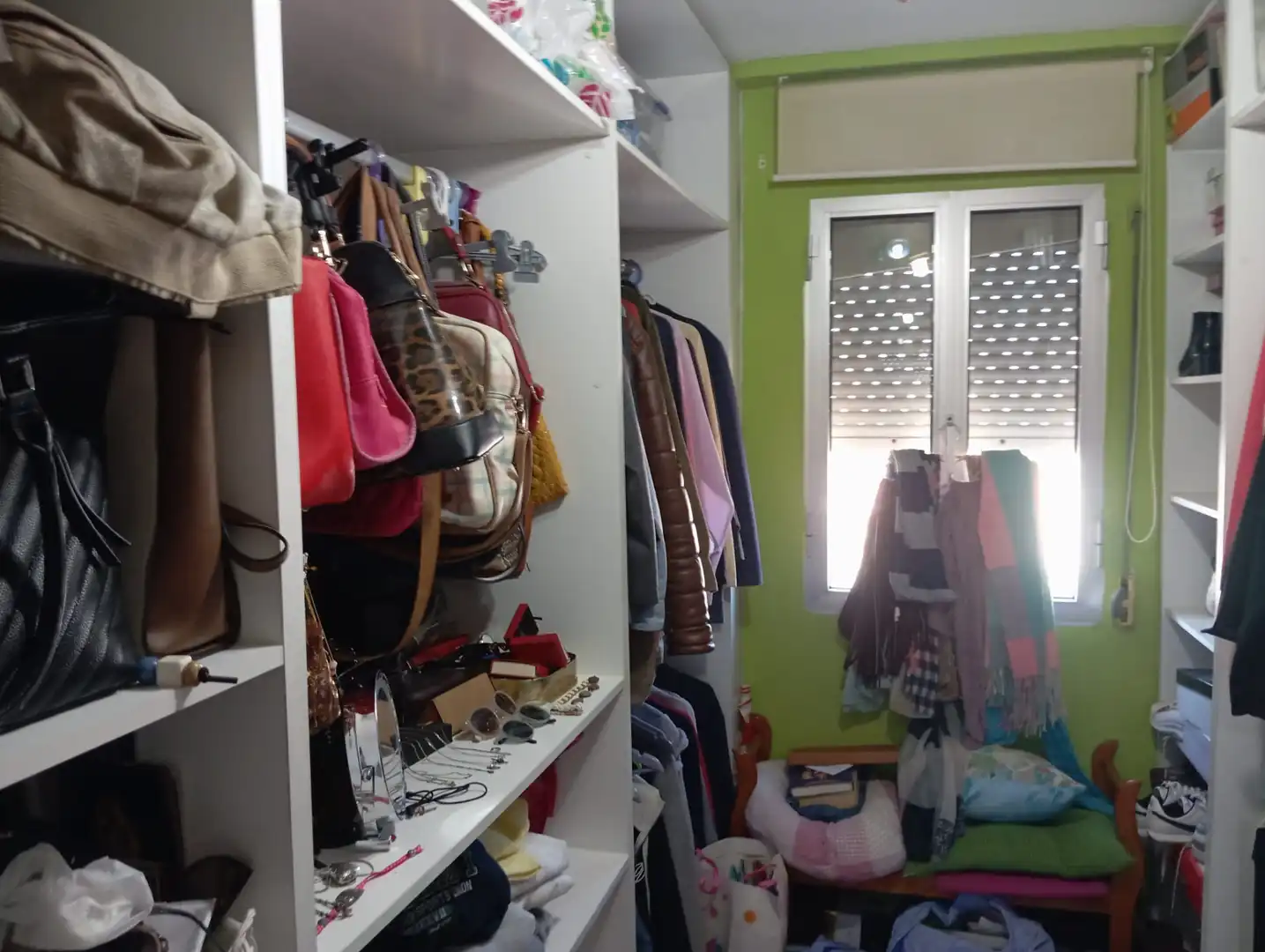 Flat for sale in Sevilla  with Air Conditioner, Private garden and Furnished