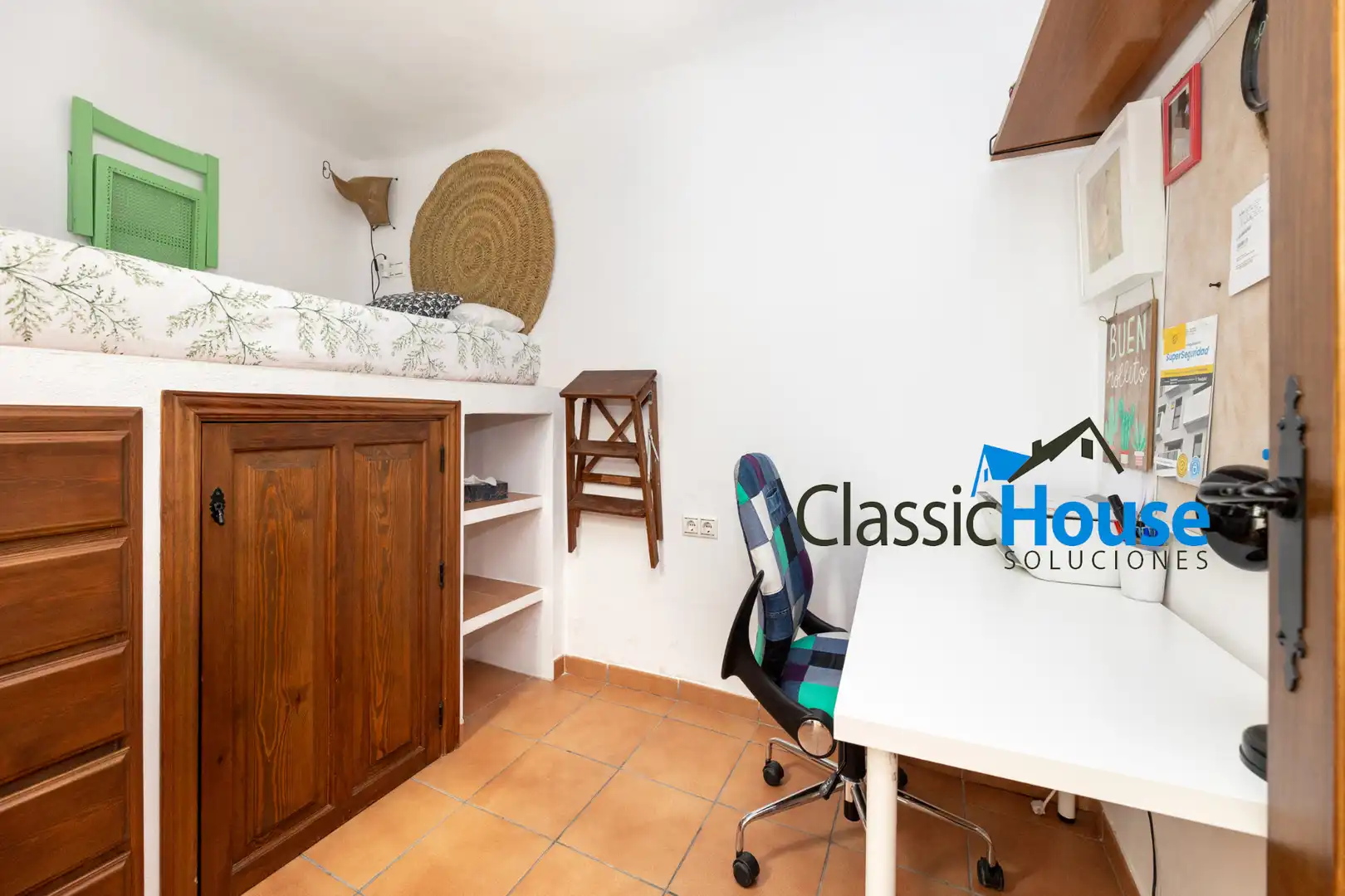 Habitación de Casa adosada en venta en Granada con Terraza, Amueblado y Horno