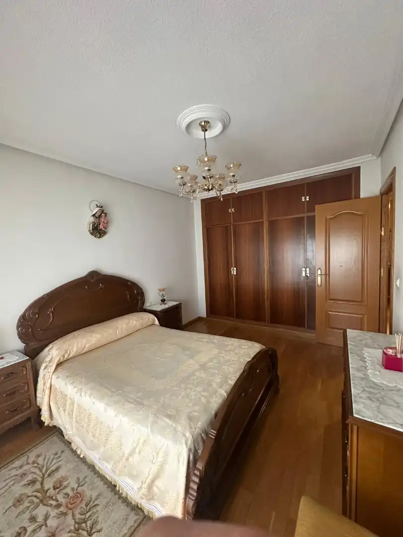 Habitación de Piso en venta en Benavente con Amueblado