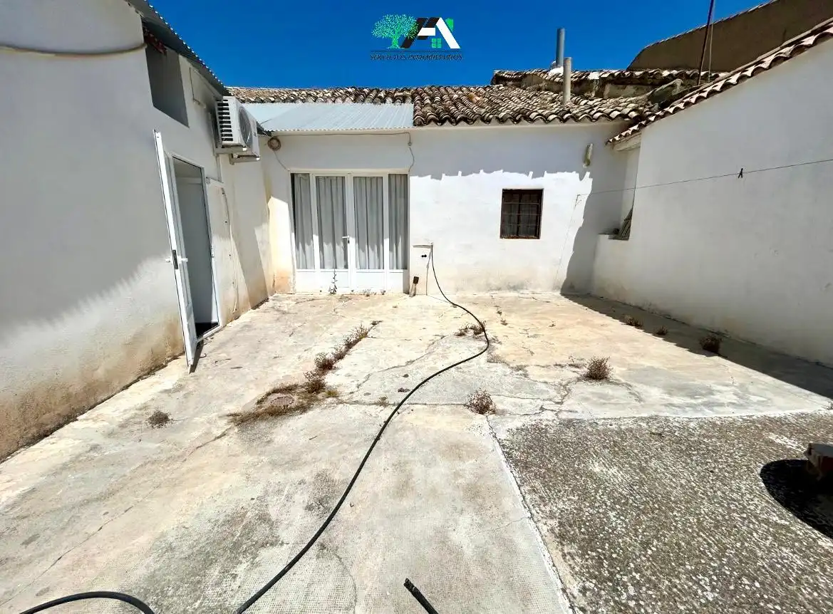 Vista exterior de Casa o xalet en venda en Begíjar