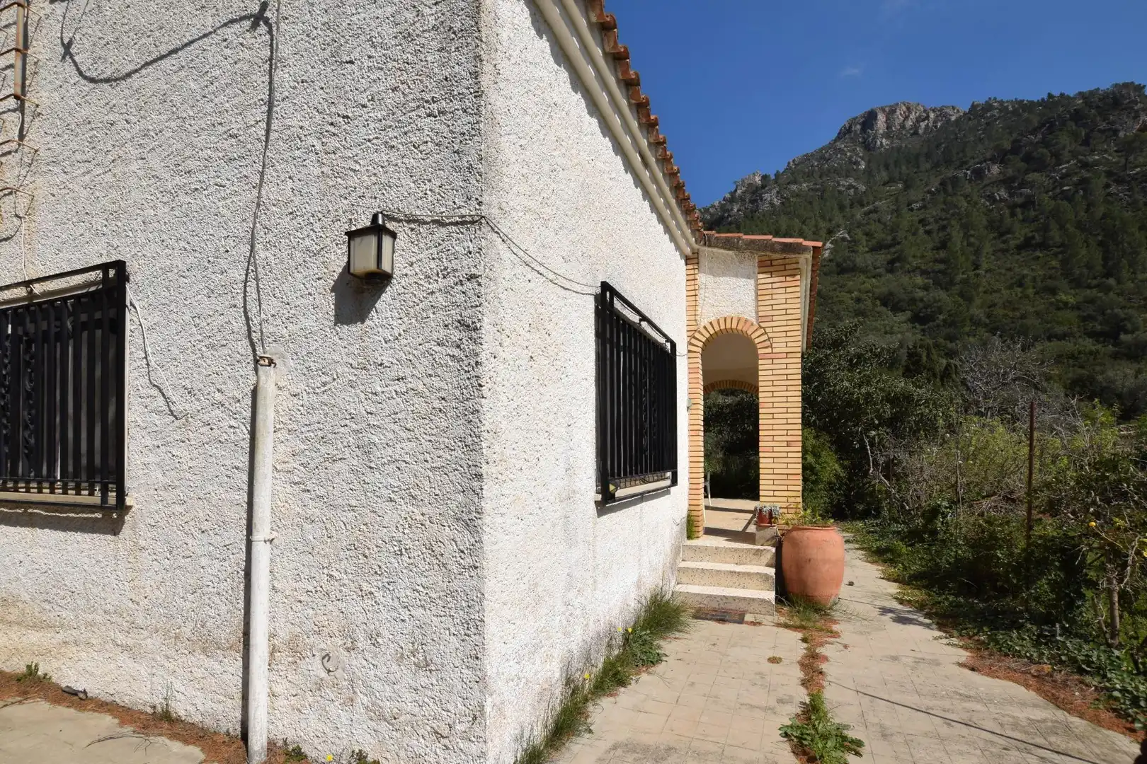 Vista exterior de Casa o xalet en venda en Alfara de Carles amb Terrassa, Traster i Piscina