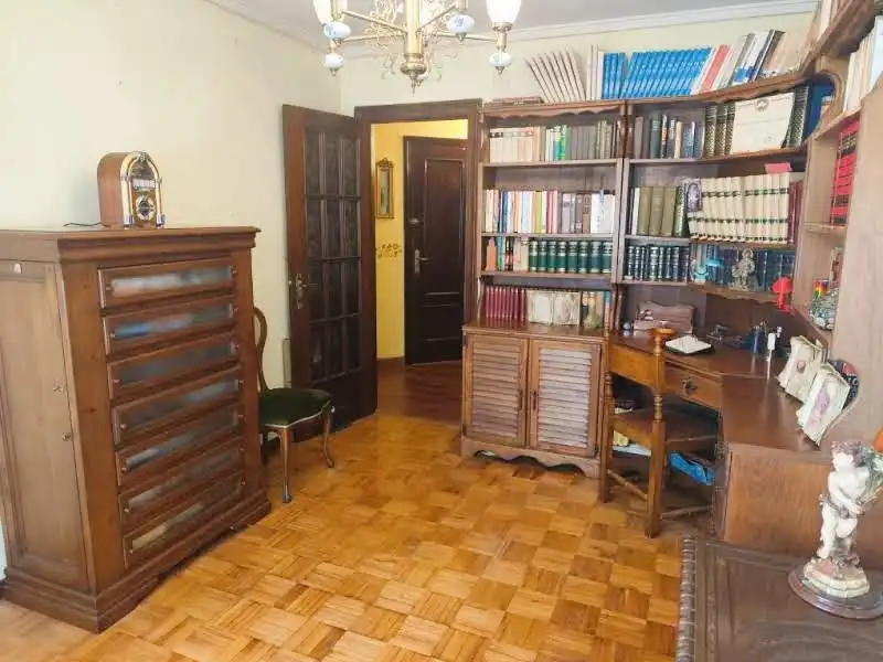 Wohnung zum Verkauf in Pravia mit Heizung, Abstellraum und Möbliert