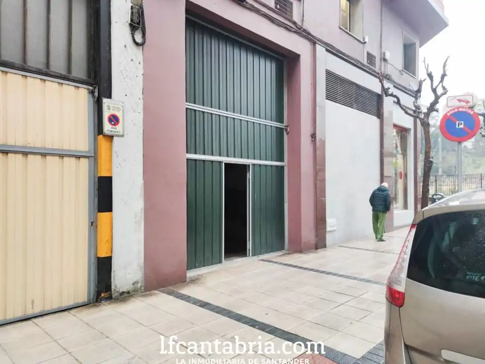 Local comercial en venta en Castilla - Hermida, imagen 2