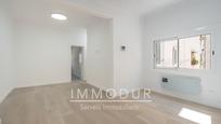 Bedroom of Flat for sale in  Barcelona Capital  with Air Conditioner, Heating and Parquet flooring